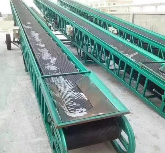 輸送機